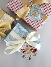 Load image into Gallery viewer, 12pk Gift Tags &quot;An enchanted Christmas&quot;