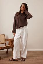 Load image into Gallery viewer, Scout Slouchy Long Sleeve Tee | Brunette Brown