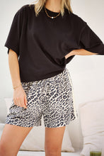 Load image into Gallery viewer, Mila Short | Leopard Linen Blend