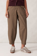 Load image into Gallery viewer, Weekender Pant | Deep Moss