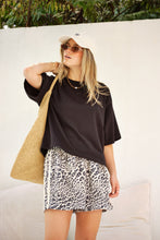 Load image into Gallery viewer, Phoebe Premium Tee / Black