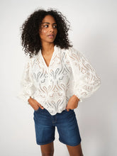 Load image into Gallery viewer, Tazzin Caza Blouse | White
