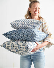 Load image into Gallery viewer, Samode Riviera Linen Cushion