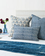 Load image into Gallery viewer, Samode Riviera Linen Cushion