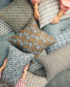 Toro Tobacco Linen Cushion