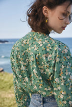 Load image into Gallery viewer, Amy blouse - green floral