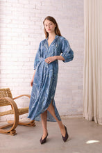 Load image into Gallery viewer, Indie Fleetwood Midi Dress | Denim