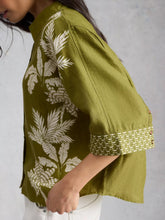 Load image into Gallery viewer, Cassie Linen Shirt | Green Print