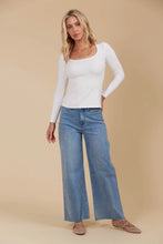 Load image into Gallery viewer, Naria Scoop Neck Top | Ivory