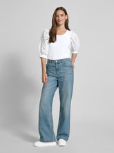 Load image into Gallery viewer, Puffy O SS Tee | White