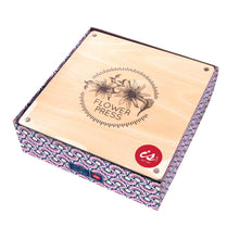 Load image into Gallery viewer, isGift Classic Flower Press Wood