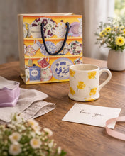 Load image into Gallery viewer, Emma Bridgewater Buttercup ½ Pint Mug