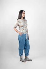 Load image into Gallery viewer, Trucker Jeans | Light Wash