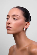 Load image into Gallery viewer, Valentina Double Pearl Earring