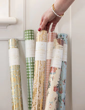 Load image into Gallery viewer, Gift Wrap Roll 3m | Christmas Holly