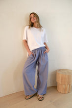 Load image into Gallery viewer, Stevie Slouchy Tee / White