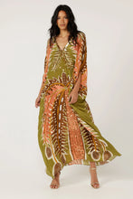 Load image into Gallery viewer, The Pink Canopy Capelet