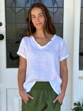 Load image into Gallery viewer, Ellie V Neck Top | White