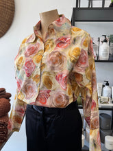 Load image into Gallery viewer, M.A.Dainty Actress Top | Roses
