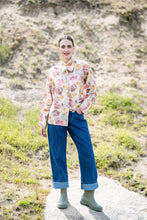 Load image into Gallery viewer, M.A.Dainty Actress Top | Roses