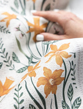 Load image into Gallery viewer, Daffodil 100% Linen Tea Towel