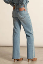 Load image into Gallery viewer, Fond Jean | Mid Denim