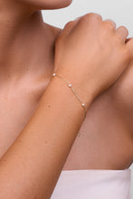 Load image into Gallery viewer, Lilibet Gold Pearl Bracelet