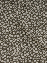 Load image into Gallery viewer, Forget Me Not Hand Towel l Ivy/Oat