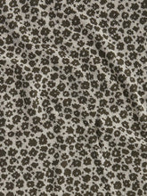 Load image into Gallery viewer, Forget Me Not Hand Towel l Ivy/Oat