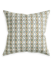 Load image into Gallery viewer, Toro Tobacco Linen Cushion