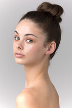 Load image into Gallery viewer, Petite Bee Earring